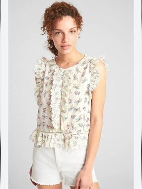 NWOT Gap Cropped Floral Ruffled  Blouse Size XL